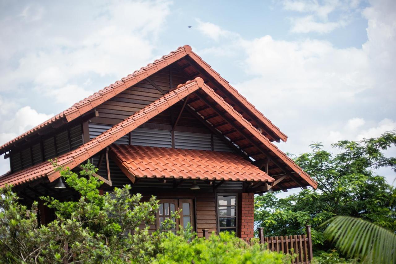 Red House The Garden Stay In Bukit Tinggi By Play Bentong Kültér fotó