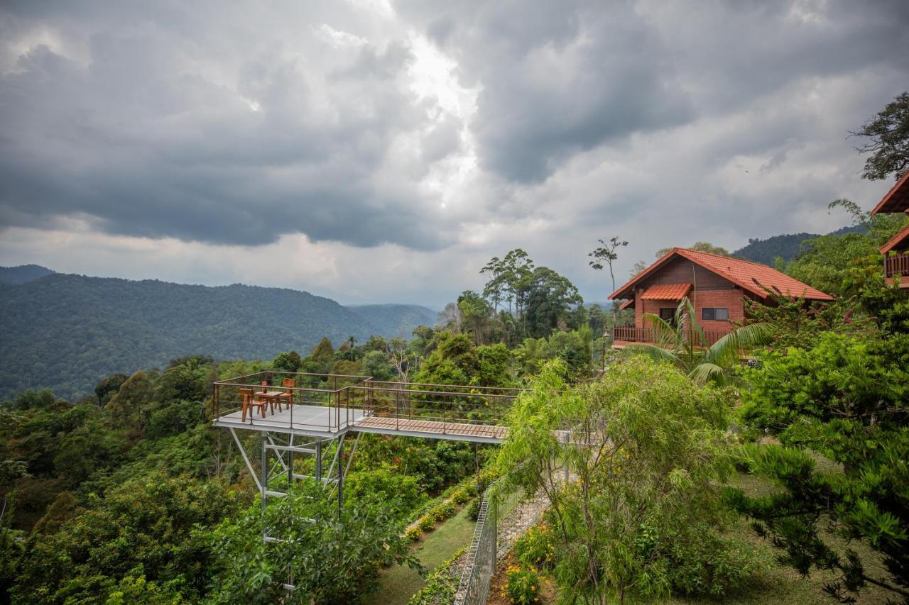 Red House The Garden Stay In Bukit Tinggi By Play Bentong Kültér fotó