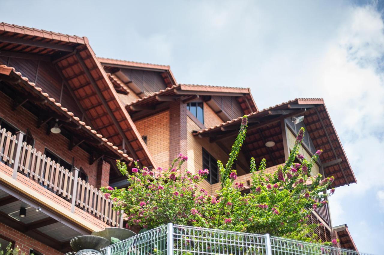 Red House The Garden Stay In Bukit Tinggi By Play Bentong Kültér fotó